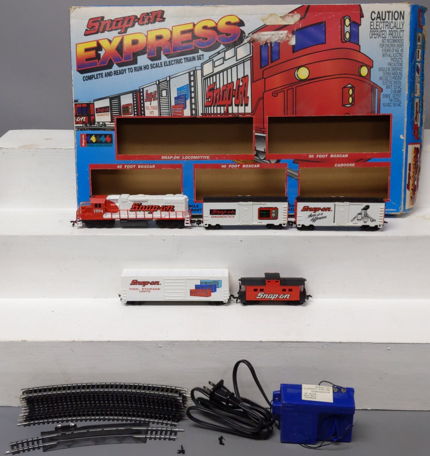 Vintage Snap-on Diamond Express ho scale deals electric train set