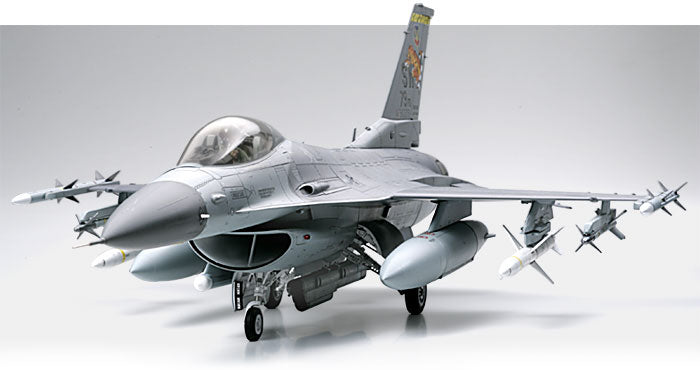 Tamiya 60315 1:32 F16CJ Block 50 Fighting Falcon Military Aircraft Pla –  Trainz