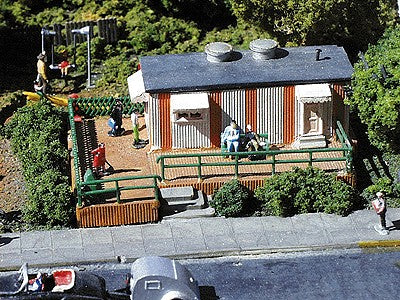 NuComp Miniatures 601 N Scale Mobile Home Building Kit Trainz