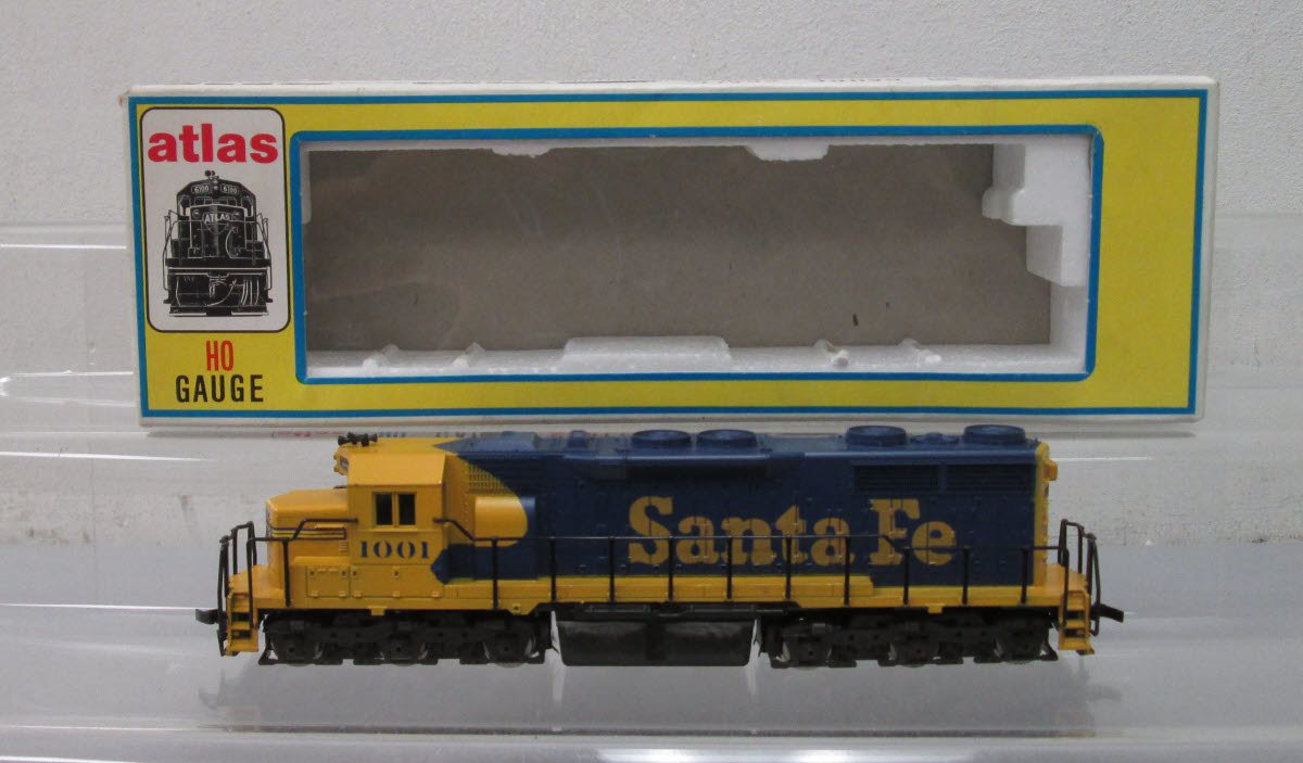 Atlas 7011 HO Scale Santa Fe SD35 deals Powered Diesel Locomotive #1001