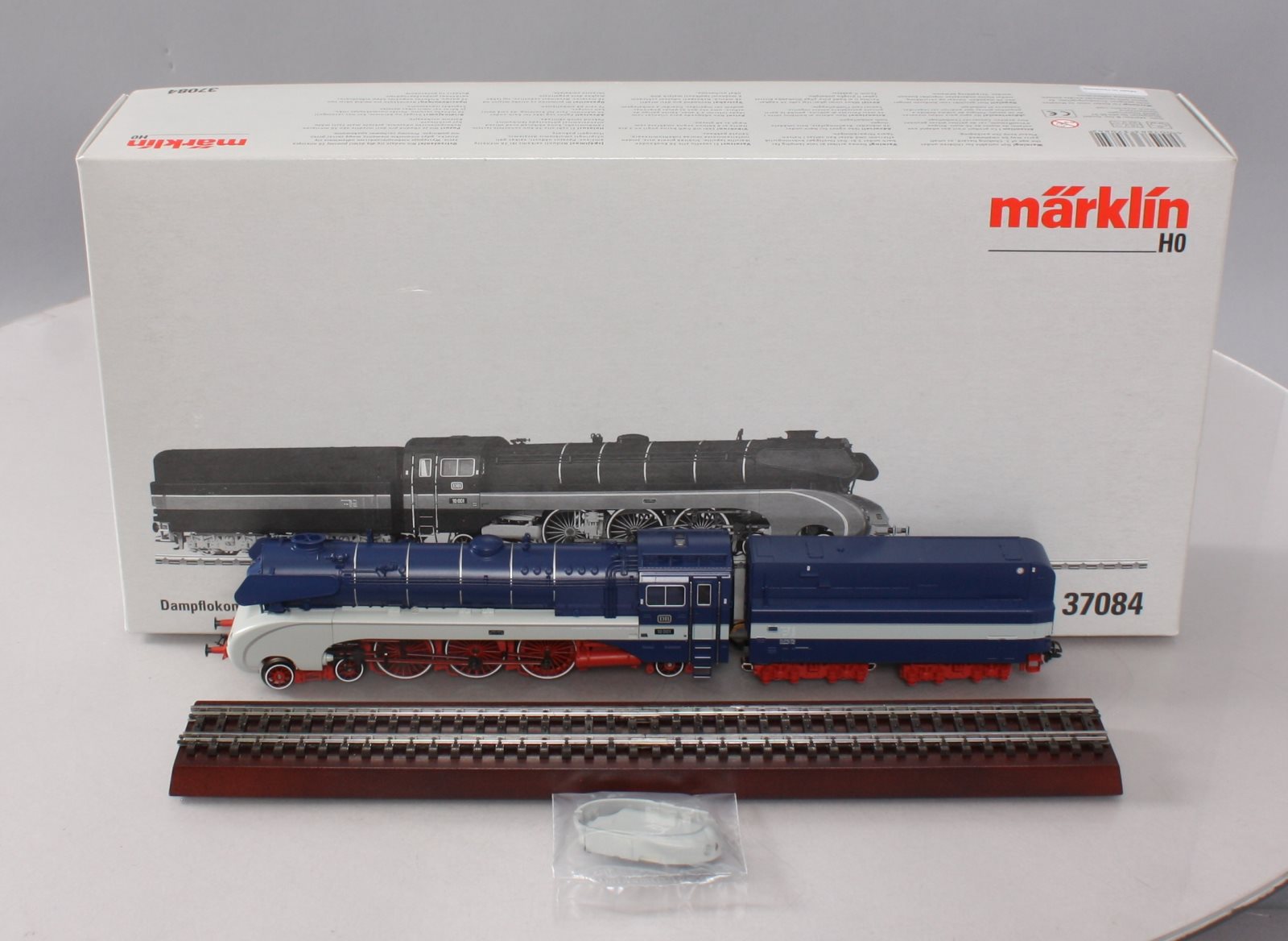 Marklin 37084 HO Scale DB Class 10 Steam Locomotive – Trainz