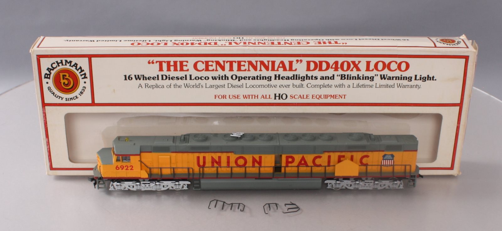 Bachmann 724 HO Union Pacific The Centennial DD40X Diesel Locomotive #6922