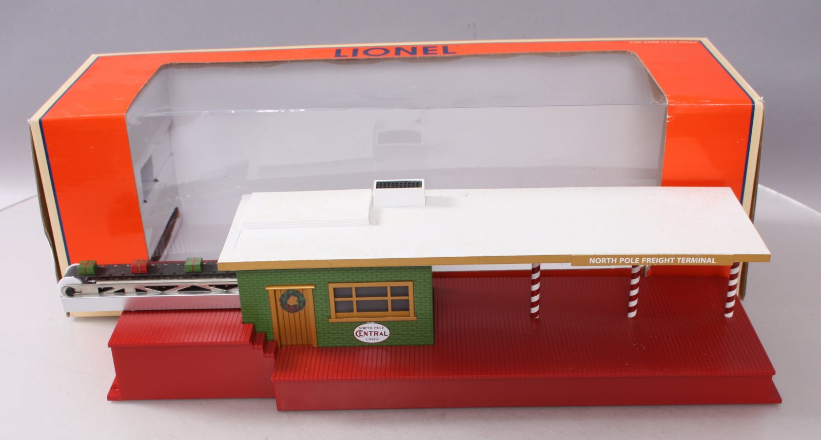 Lionel selling Christmas Operating Freight Station