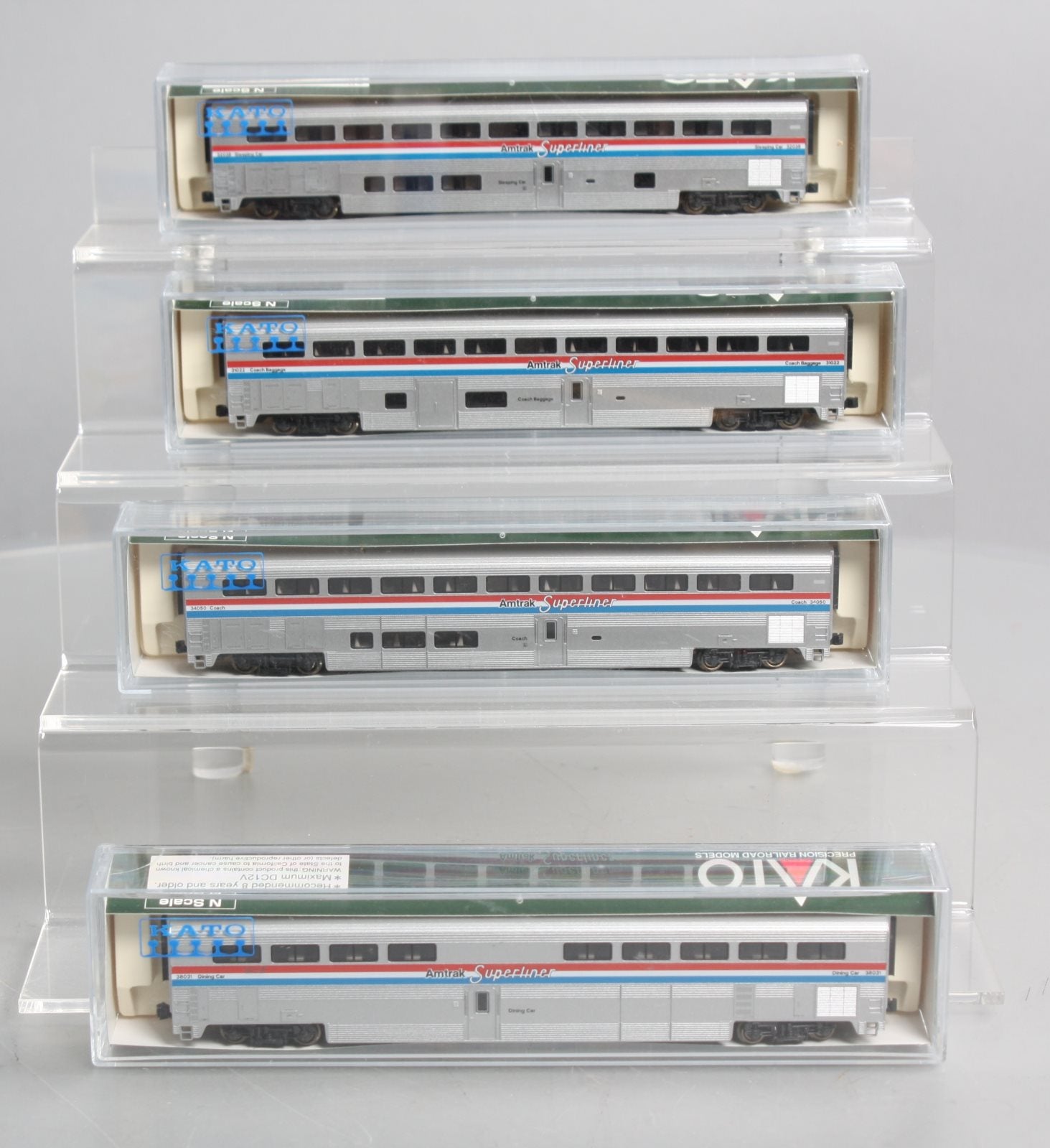 N Scale outlet Amtrak Superliner Cars