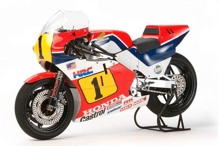 Tamiya 14121 1:12 1984 Honda NSR500 Racing Motorcycle – Trainz