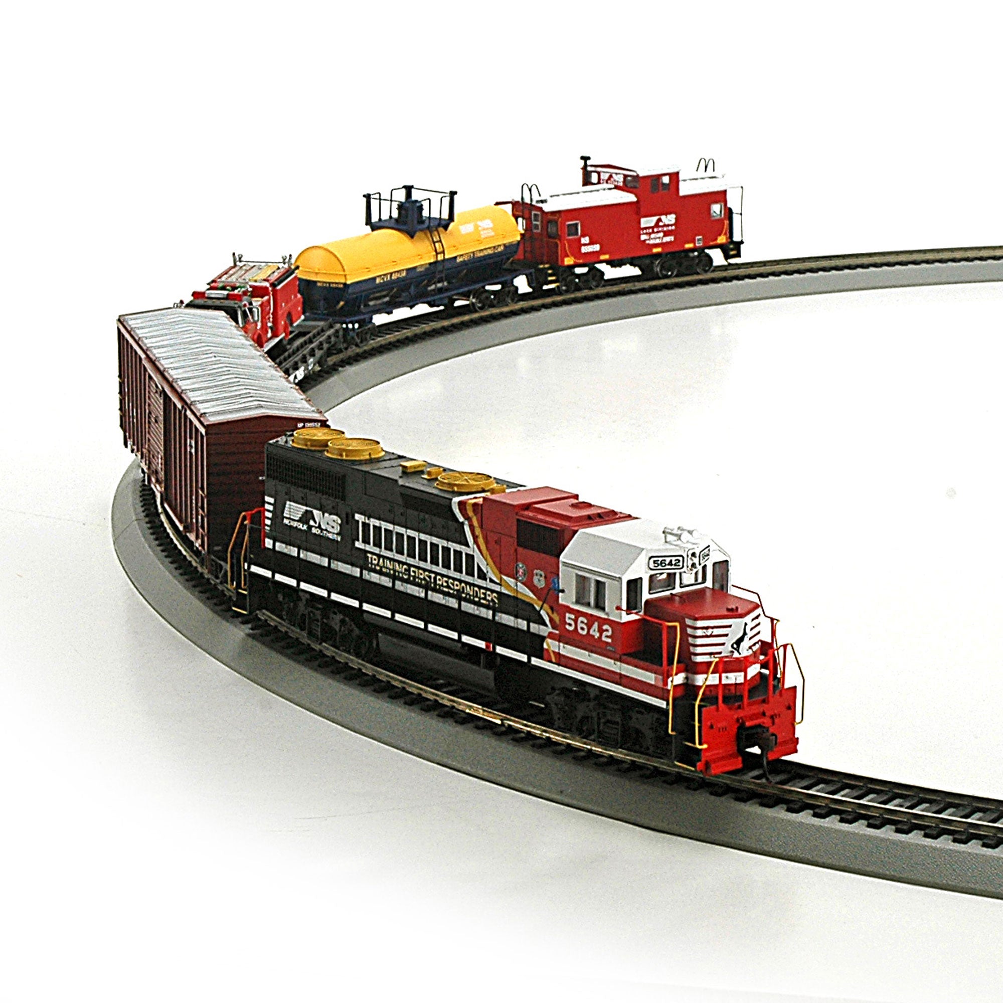 Lionel first cheap responder train set