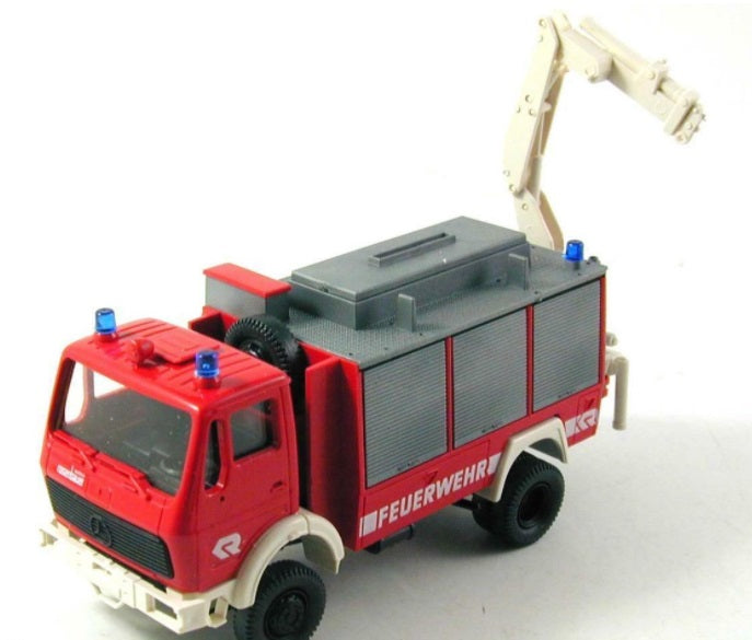 Roco 1369 1:87 Mercedes-Benz SRF Repair w/HIAB Crane