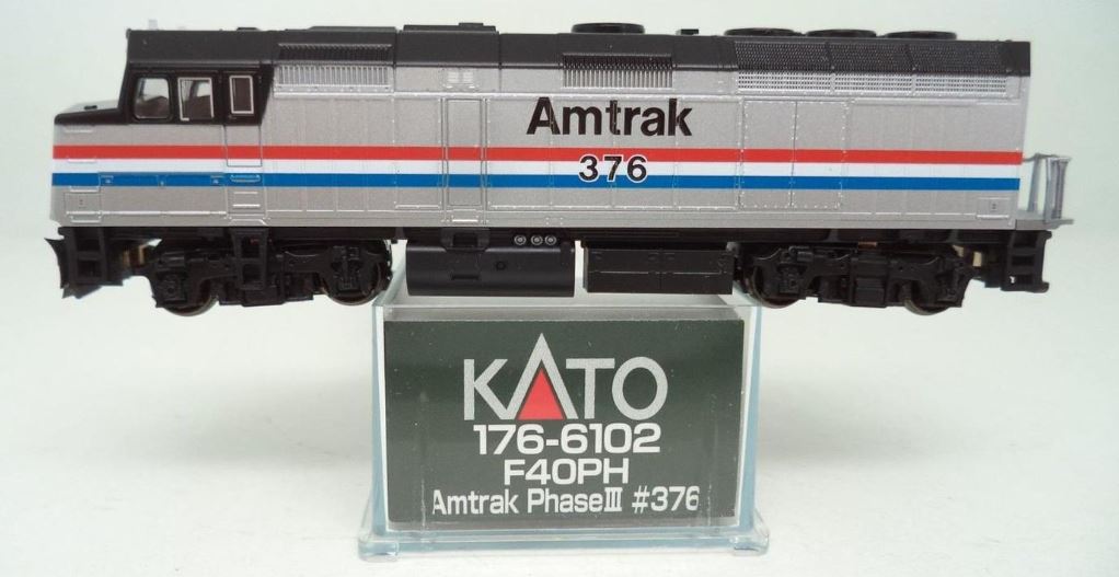 Kato 176-6102 N Scale Amtrak F40PH #376 - Phase III