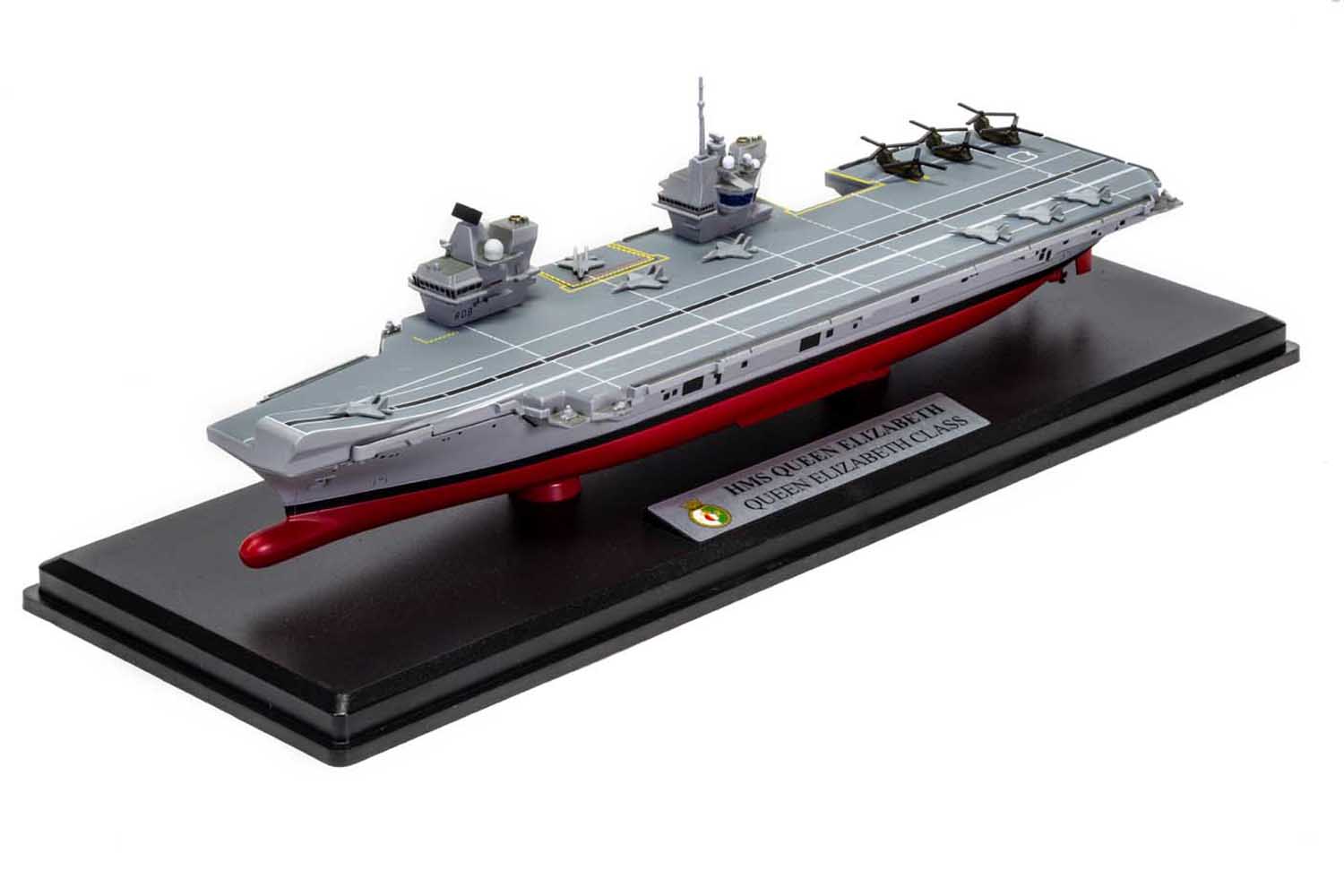 Corgi CC75000 1:1250 Queen Elizabeth Class Aircraft Carrier – Trainz