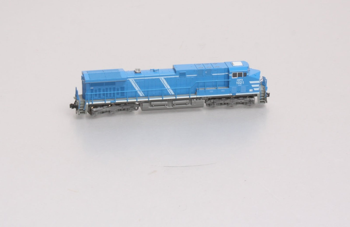 Kato 176-7002 N Scale CEFX AC4400CW Diesel Locomotive #1021 LN/Box