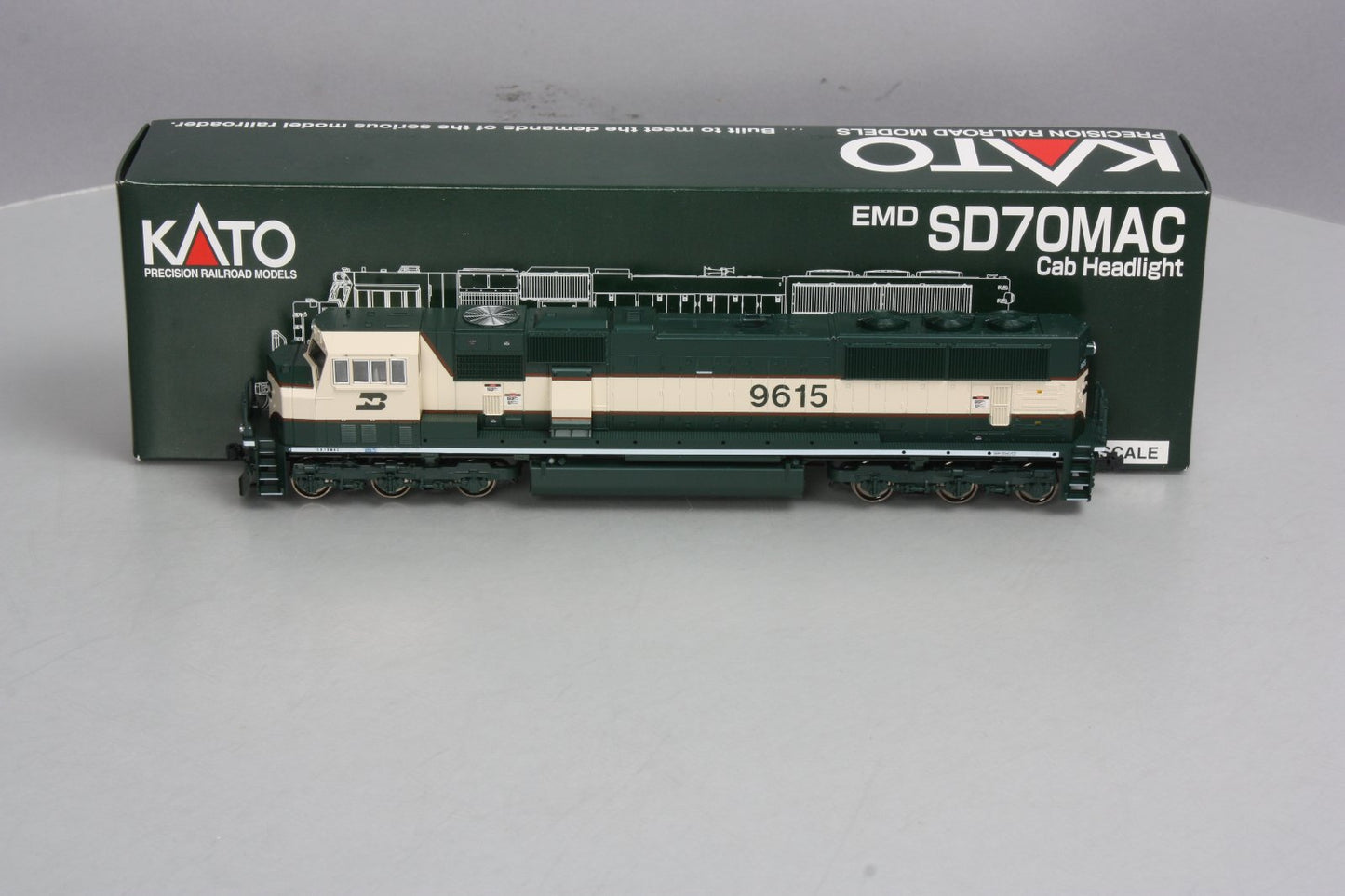 Kato 37-6382 HO Scale Burlington Northern SD70MAC Diesel Engine #9615