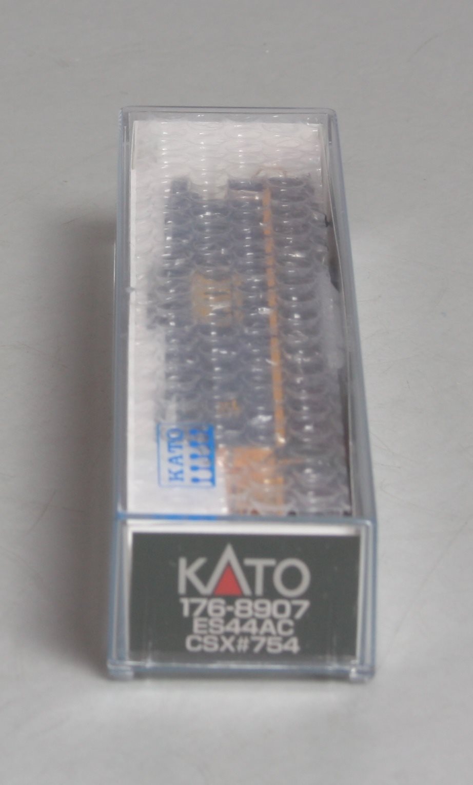 Kato 176-8907 N Scale CSX ES44AC Diesel Locomotive #754