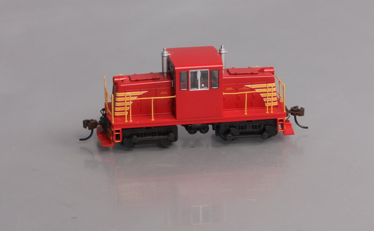 Bachmann 85203 HO Red GE 45 Ton Diesel Switcher w/DCC