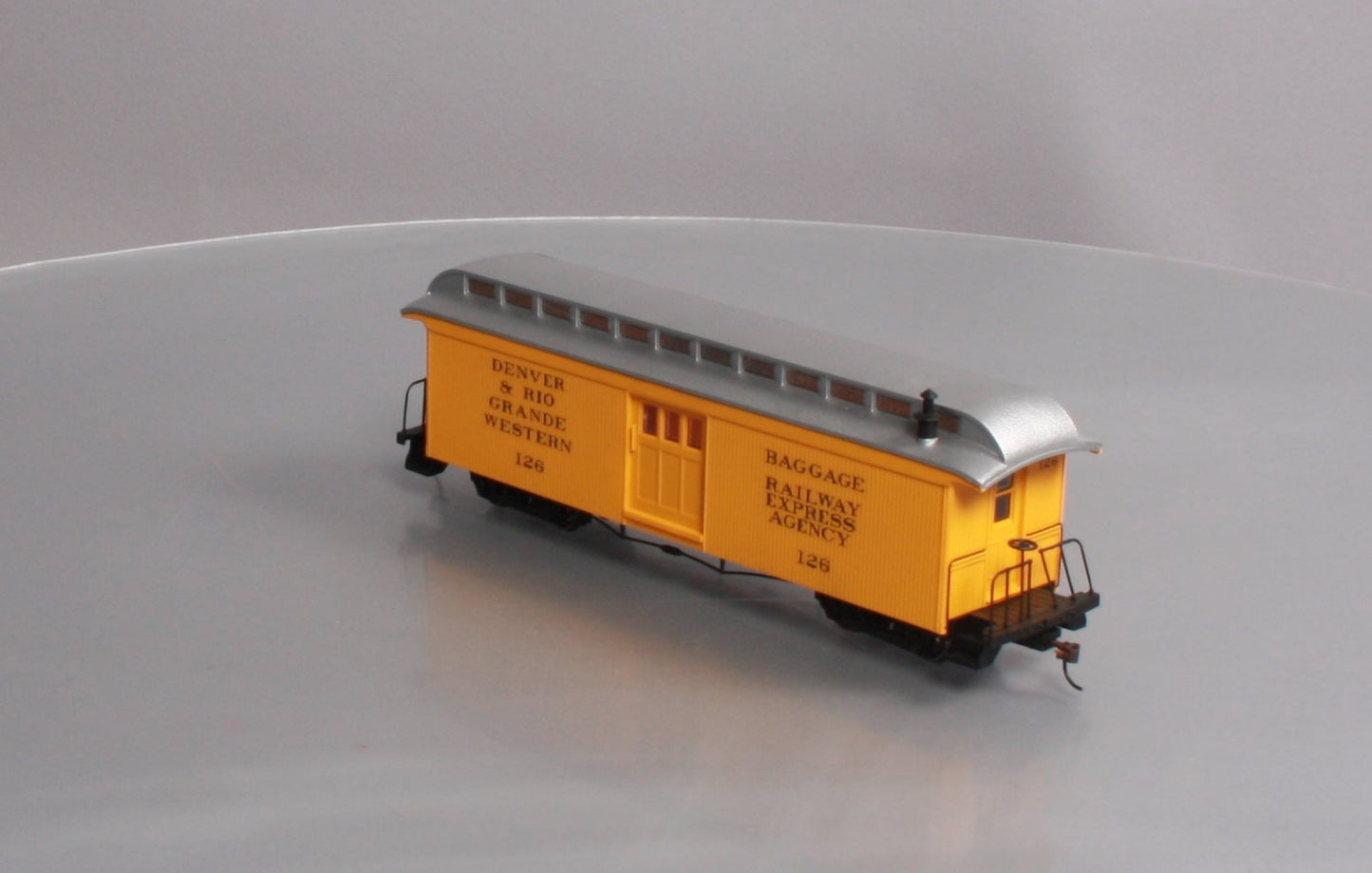 Bachmann 26418 On30 Denver & Rio Grande Western Two Door Baggage Car