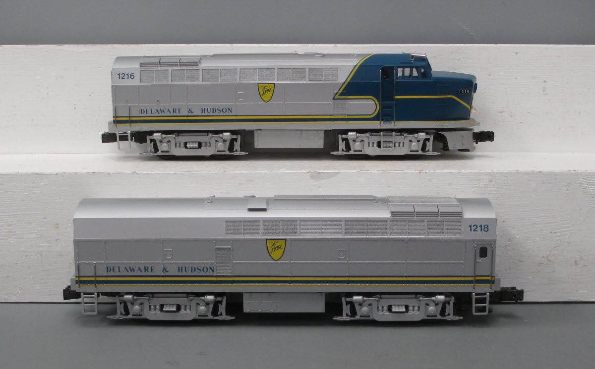 Weaver 1216 O D&H Baldwin Sharknose A/B Diesel Locomotive Set #1216/#1218 3-Rail EX/Box