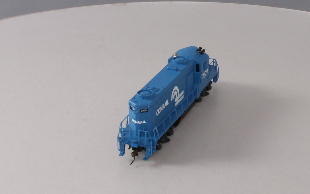 Mantua 414107 HO Conrail EMD GP20 EMD GP20 Diesel Locomotive Sound/DCC #2109