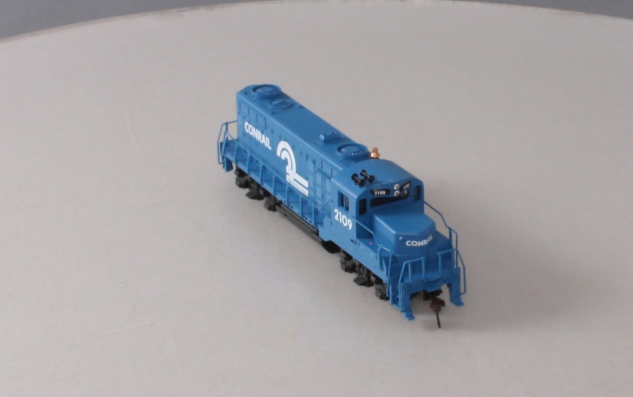 Mantua 414107 HO Conrail EMD GP20 EMD GP20 Diesel Locomotive Sound/DCC #2109