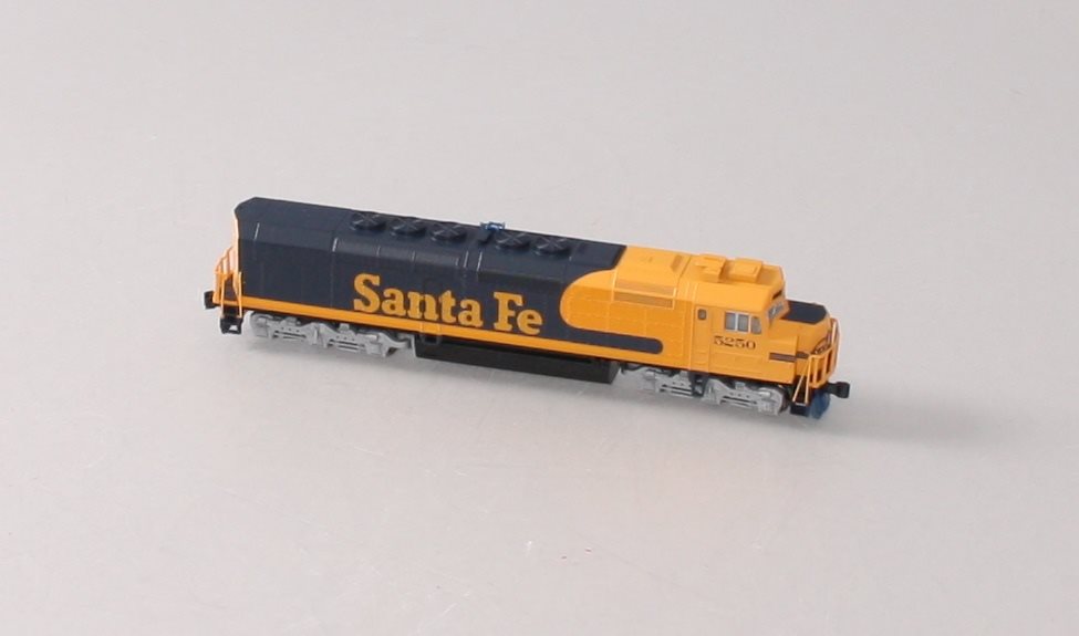 Kato 176-9211 N Santa Fe EMD SDP40F Type IVA Diesel Locomotive Standard DC #5250