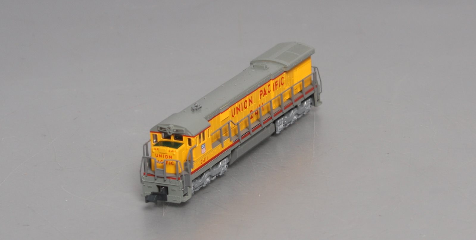 Kato 176-30B N Scale Union Pacific C30-7 Diesel Locomotive #2411 LN/Bo –  Trainz