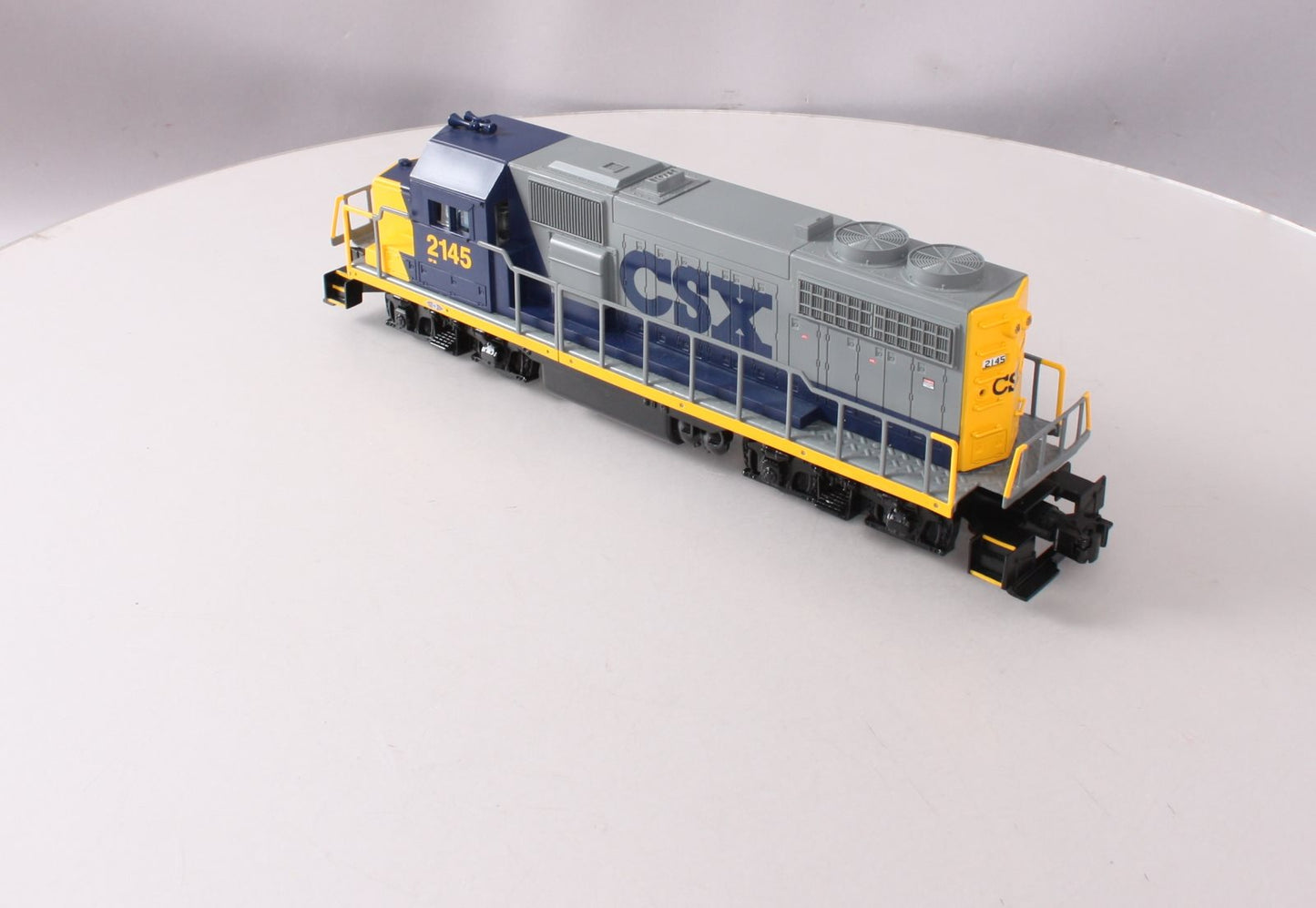 Lionel 6-82826 O Gauge CSX LionChief+ GP38 Diesel Locomotive #2145