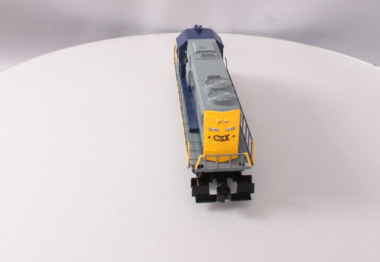 Lionel 6-82826 O Gauge CSX LionChief+ GP38 Diesel Locomotive #2145