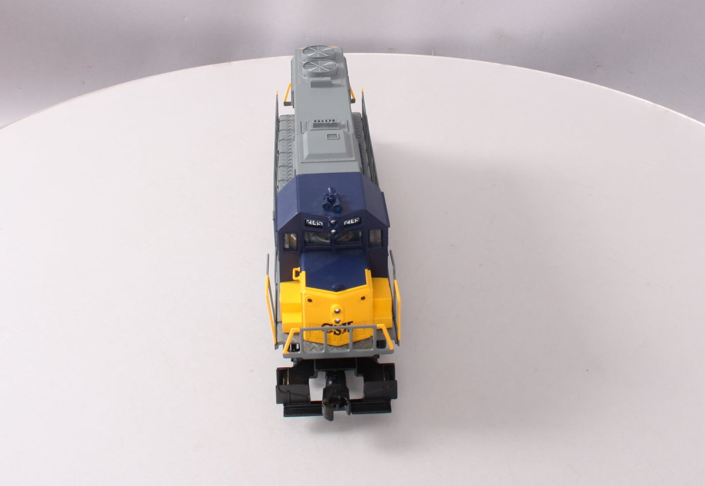 Lionel 6-82826 O Gauge CSX LionChief+ GP38 Diesel Locomotive #2145