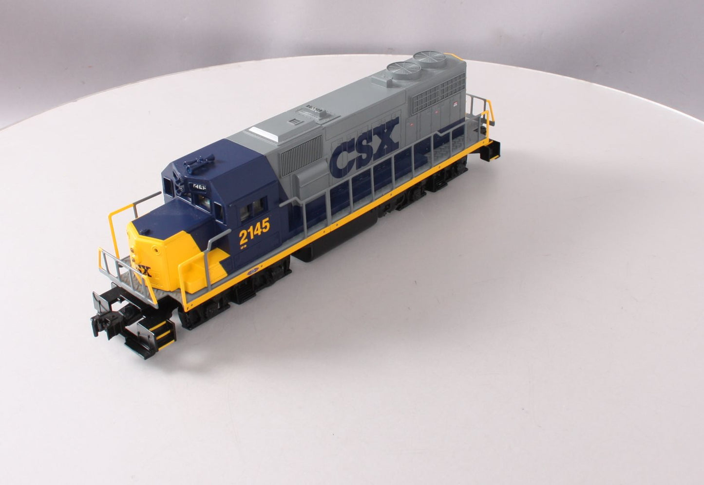 Lionel 6-82826 O Gauge CSX LionChief+ GP38 Diesel Locomotive #2145