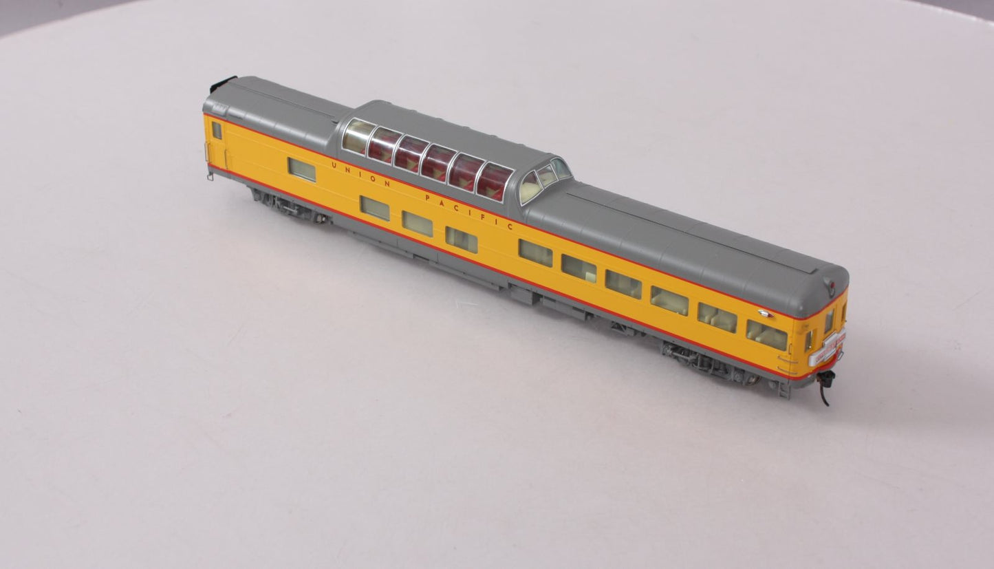 Walthers 920-9235 HO Union Pacific 85' ACF Observation Dome-Lounge Car