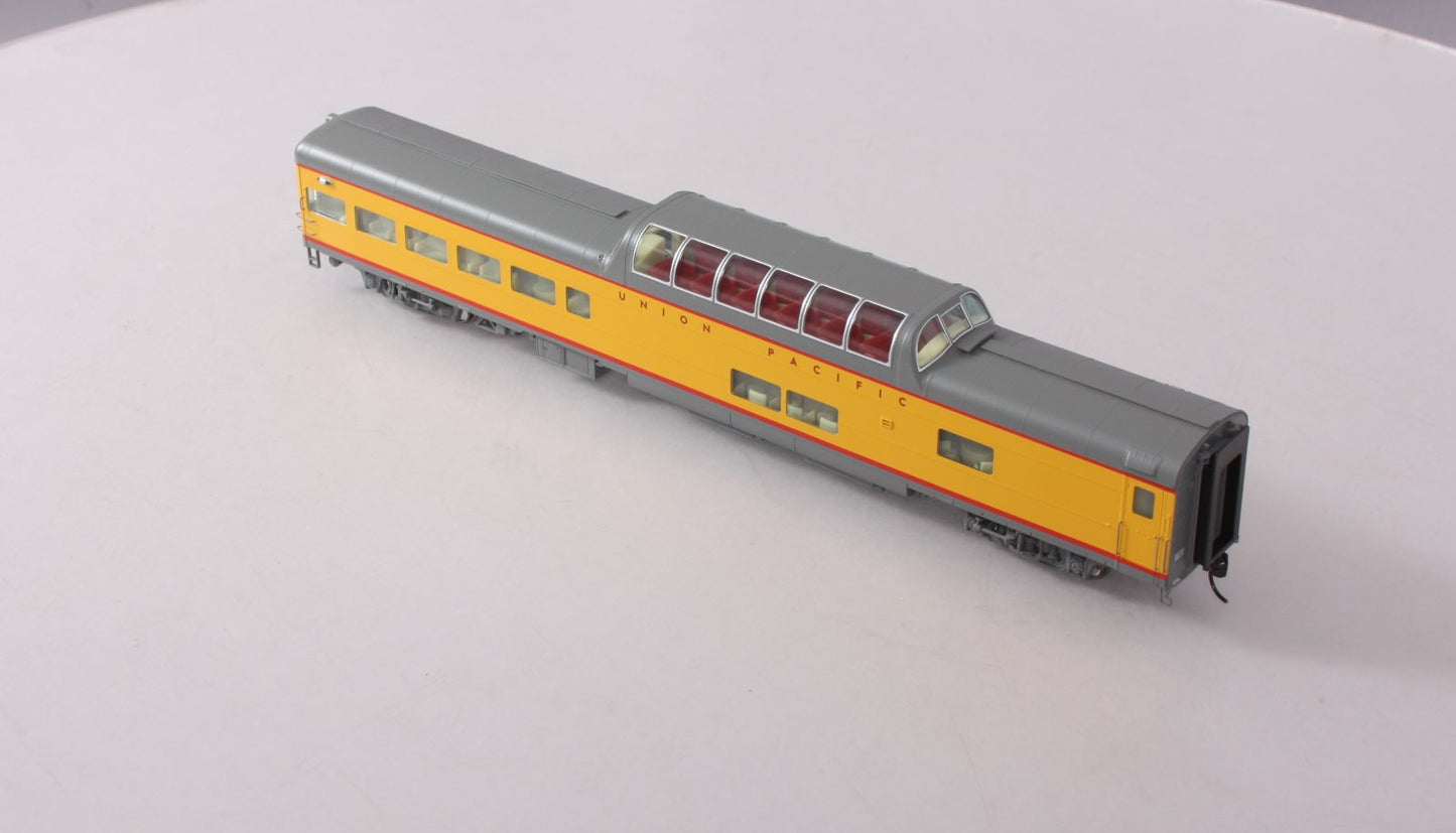 Walthers 920-9235 HO Union Pacific 85' ACF Observation Dome-Lounge Car