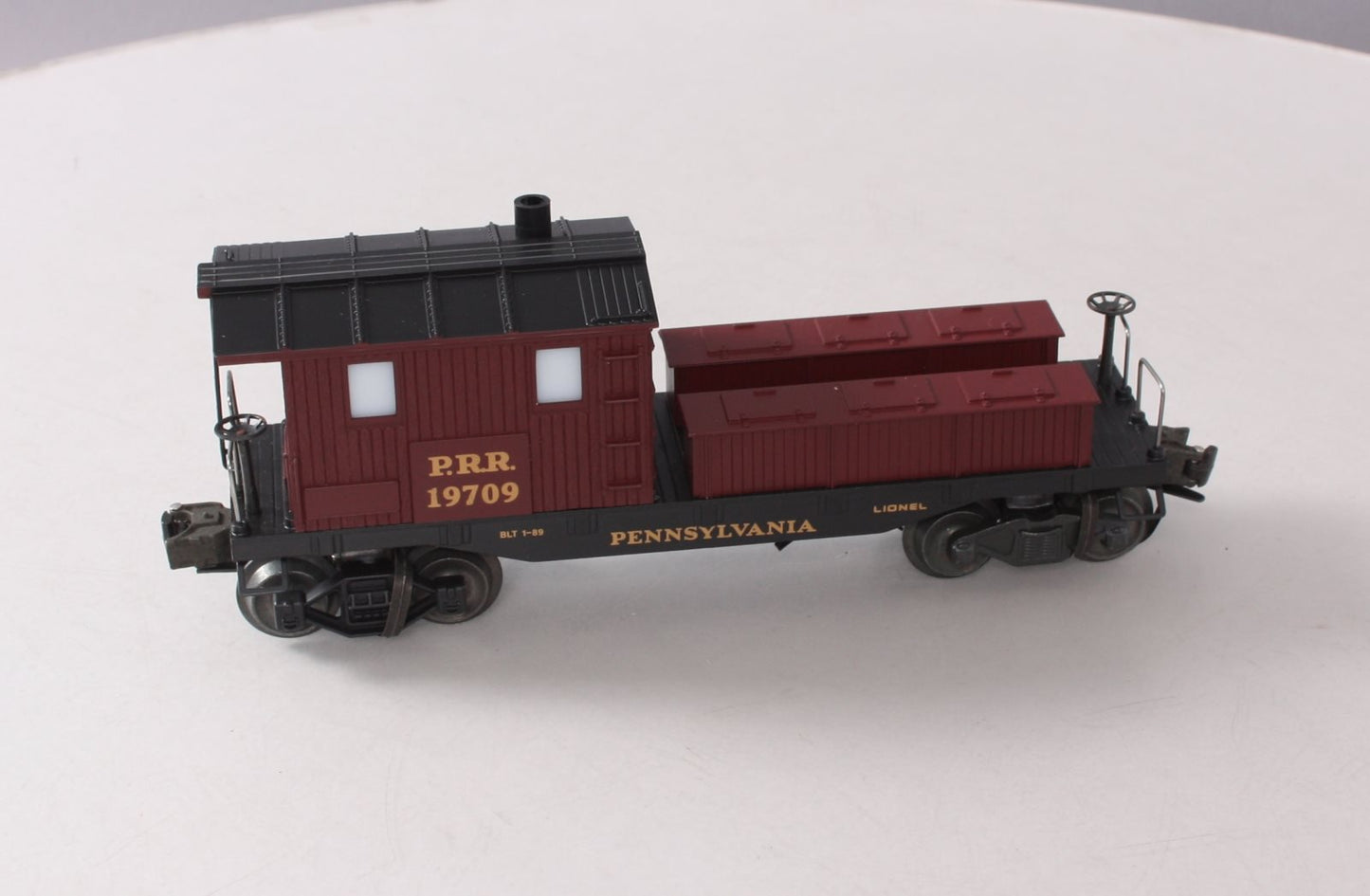 Lionel 6-19709 O Gauge Pennsylvania Illuminated Work Caboose with Smoke #19709