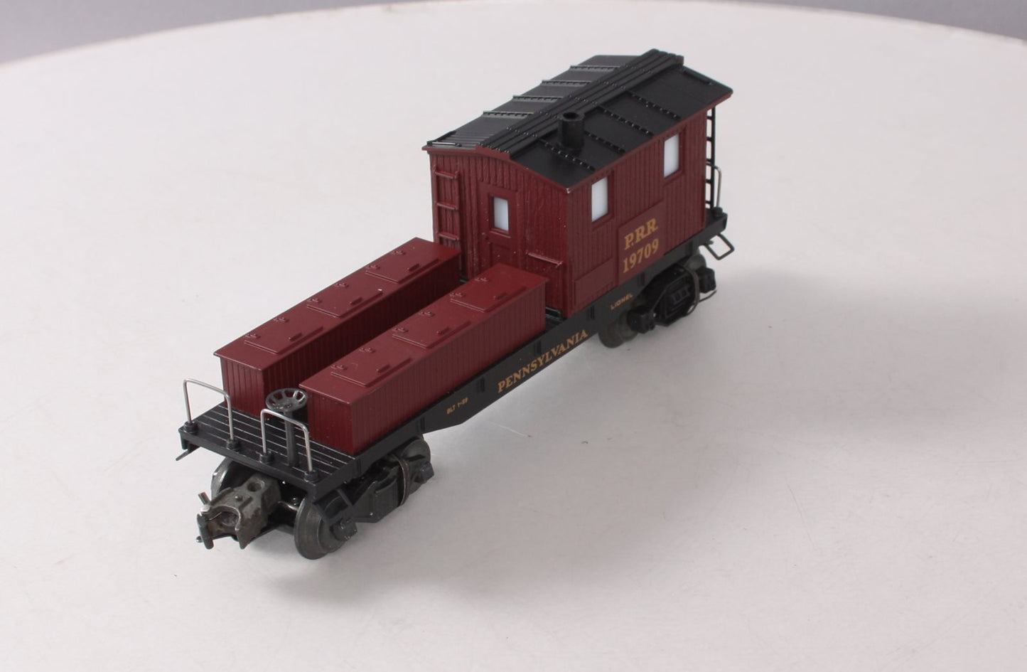 Lionel 6-19709 O Gauge Pennsylvania Illuminated Work Caboose with Smoke #19709