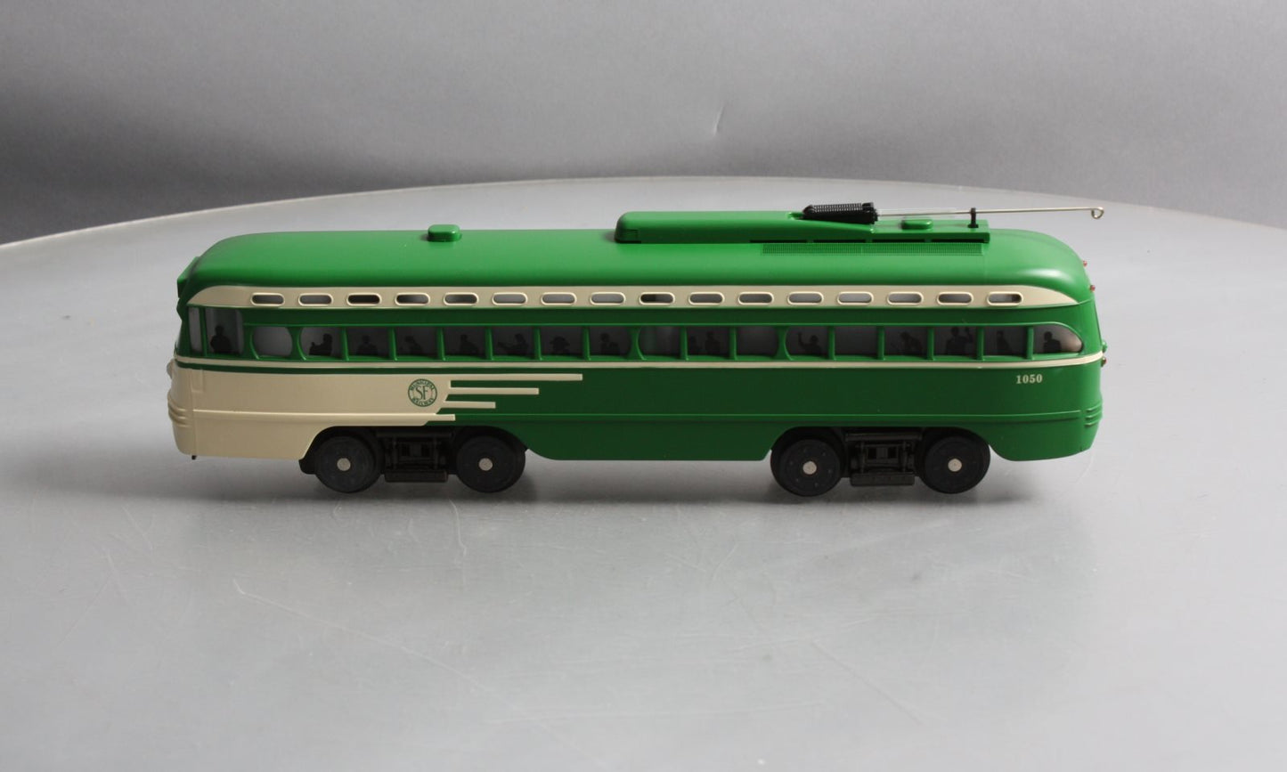 MTH 30-2504-0 O Gauge San Francisco PCC Electric Trolley Car #1050 LN/Box