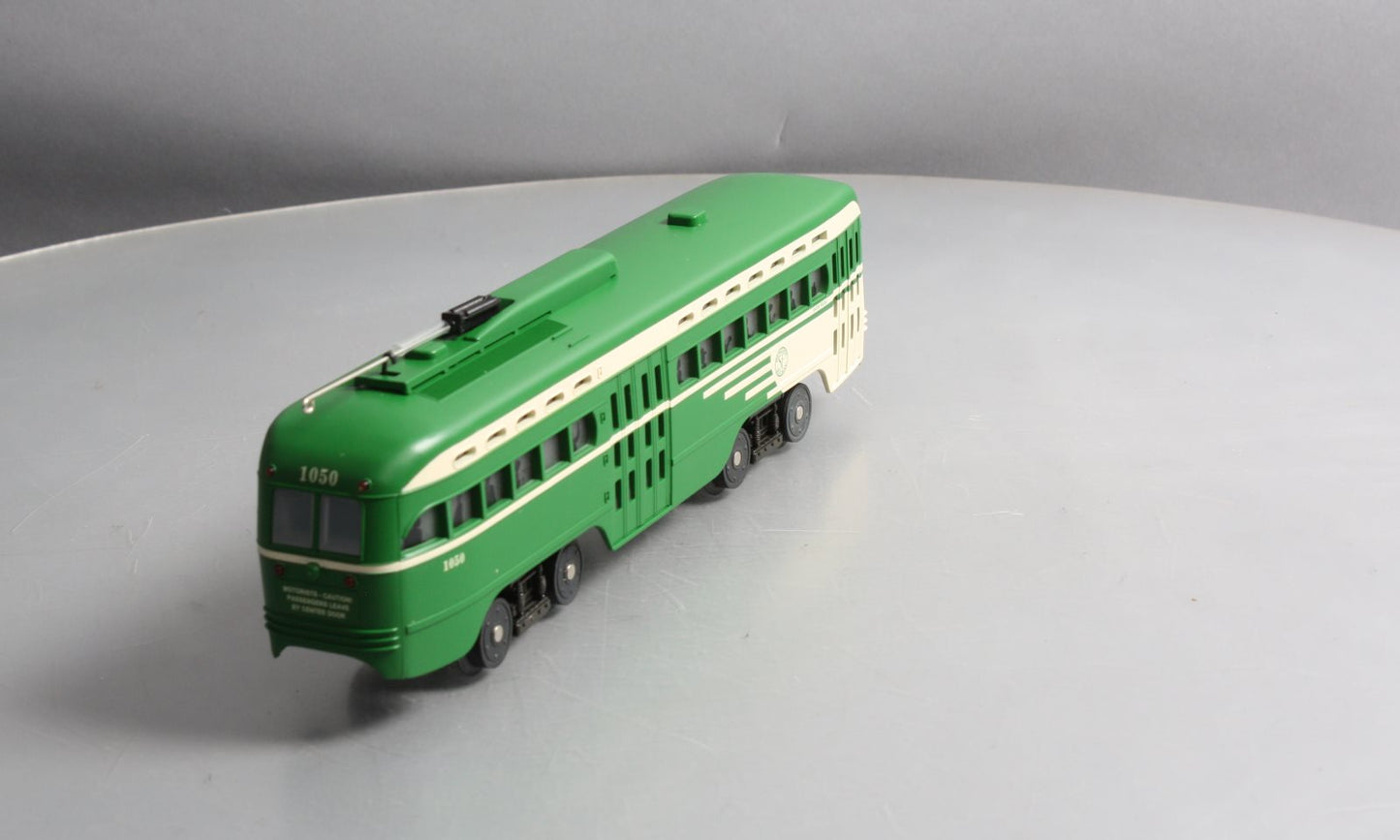 MTH 30-2504-0 O Gauge San Francisco PCC Electric Trolley Car #1050 LN/Box