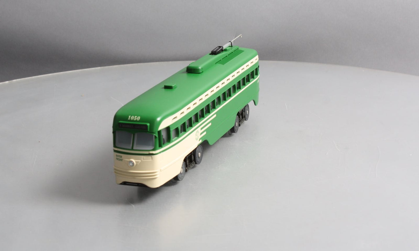 MTH 30-2504-0 O Gauge San Francisco PCC Electric Trolley Car #1050 LN/Box