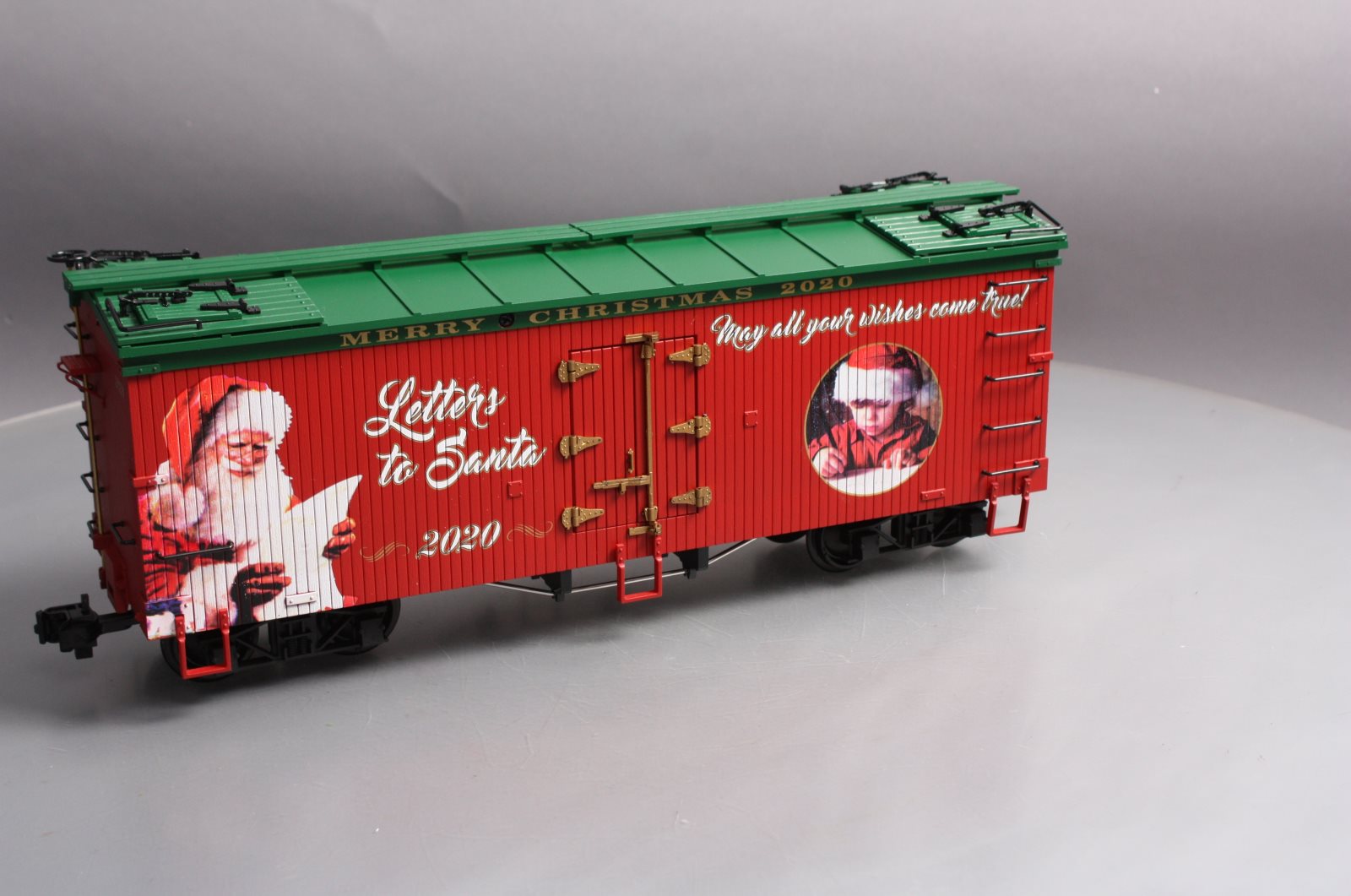 USA Trains R13014 2024 christmas boxcar/sound