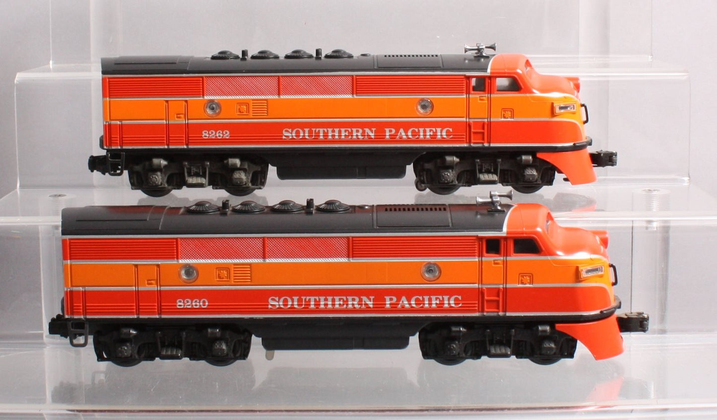 Lionel 6-8260 O Gauge Southern Pacific F3 AA Diesel Locomotive Set #8260/8262 LN/Box