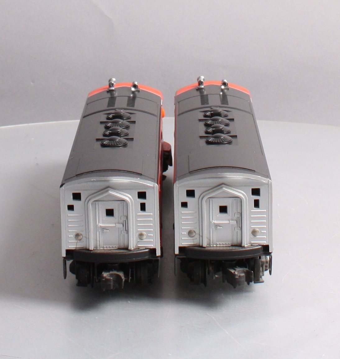 Lionel 6-8260 O Gauge Southern Pacific F3 AA Diesel Locomotive Set #8260/8262 LN/Box