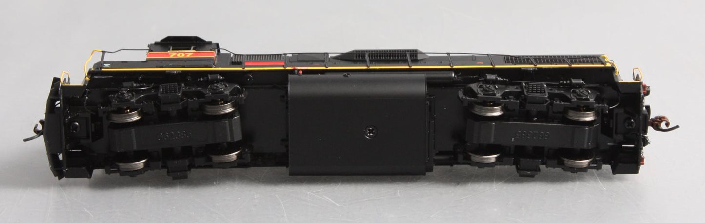 Athearn G40737 HO Scale Iowa Interstate GP38-2 Phase I Diesel Locomotive #707