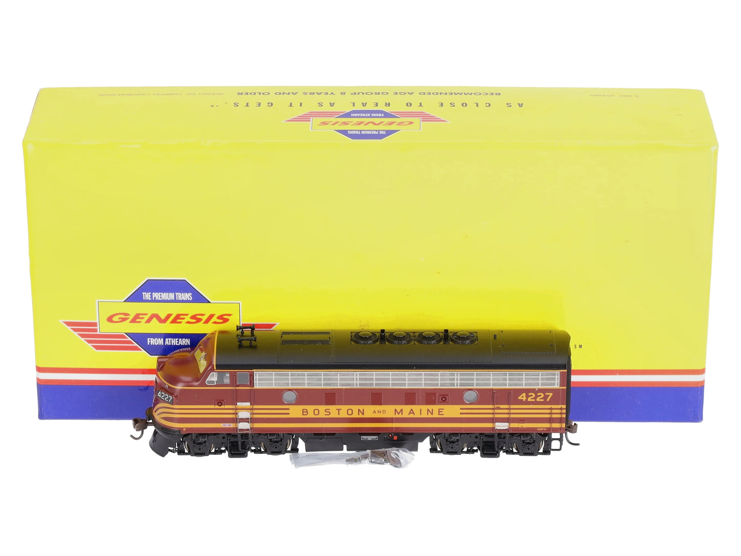 Athearn G2009 HO Scale Boston & Maine Phase 4 F-3A Diesel Locomotive #4227 LN/Box