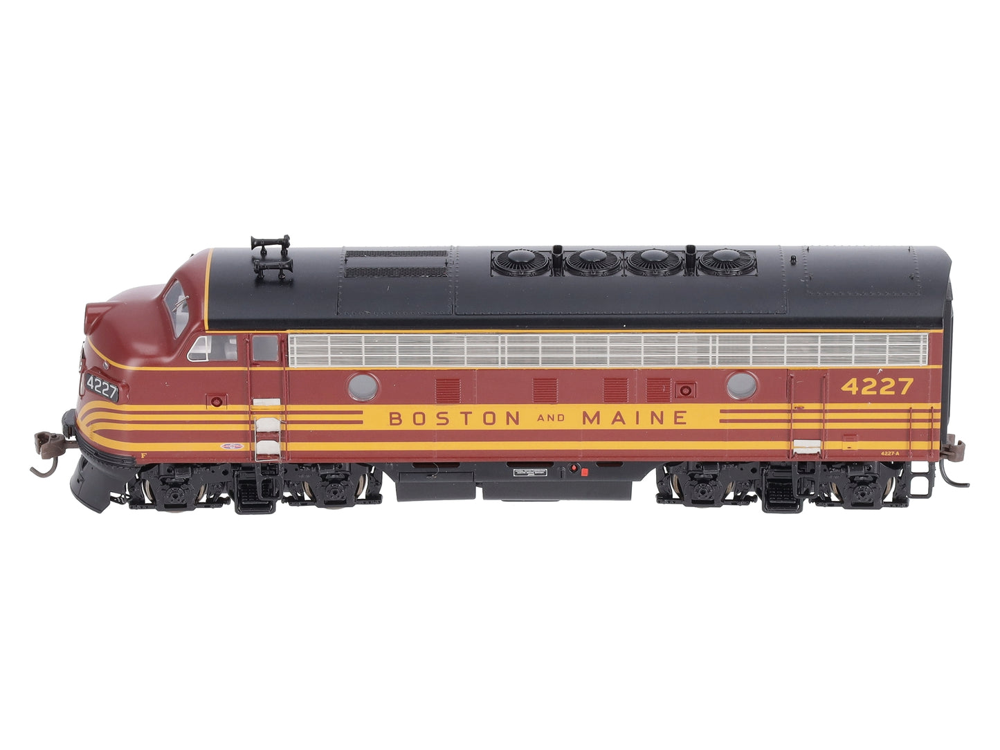 Athearn G2009 HO Scale Boston & Maine Phase 4 F-3A Diesel Locomotive #4227 LN/Box