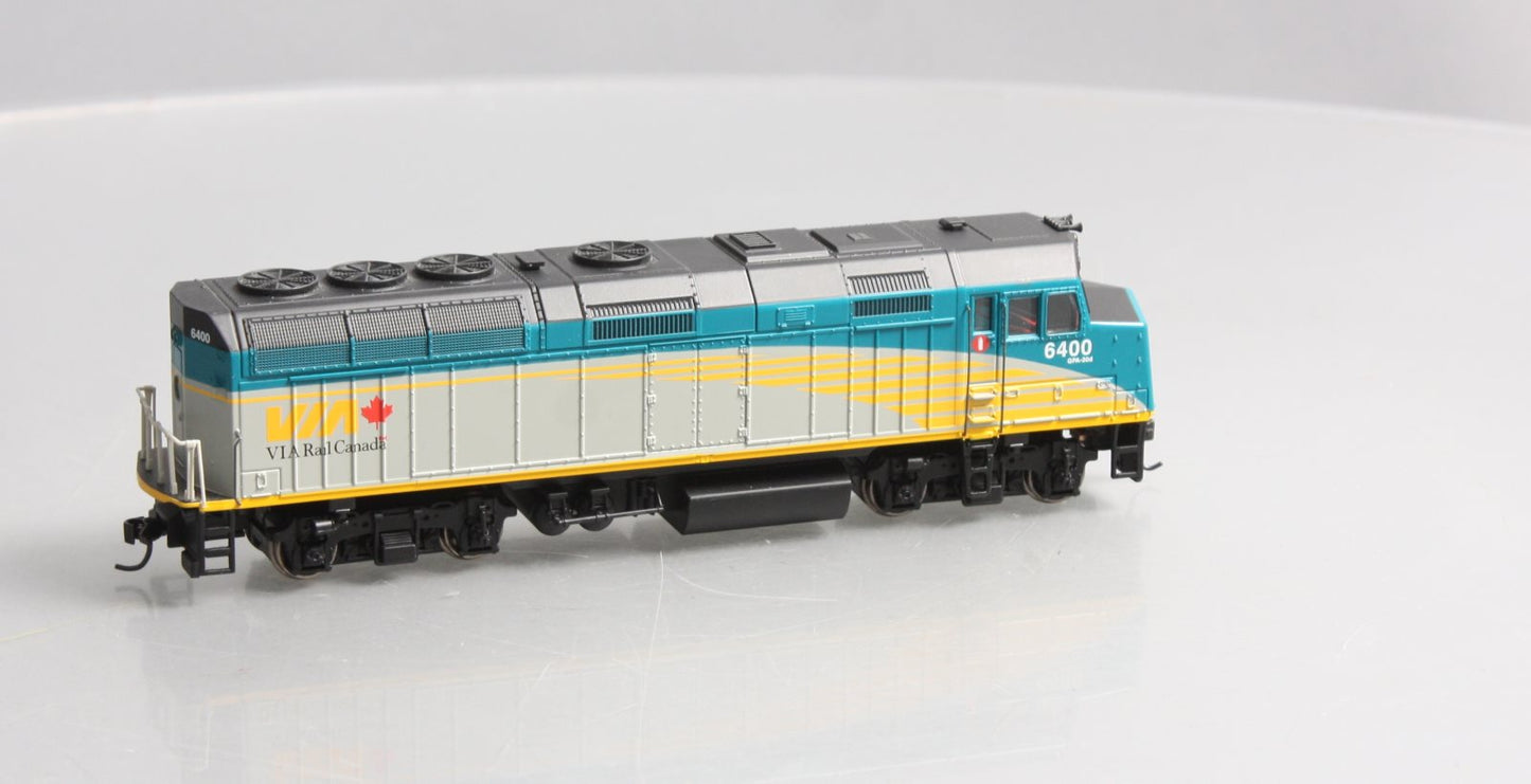 Walthers 910-9461 HO Scale VIA EMD F40PH Diesel Locomotive #6400