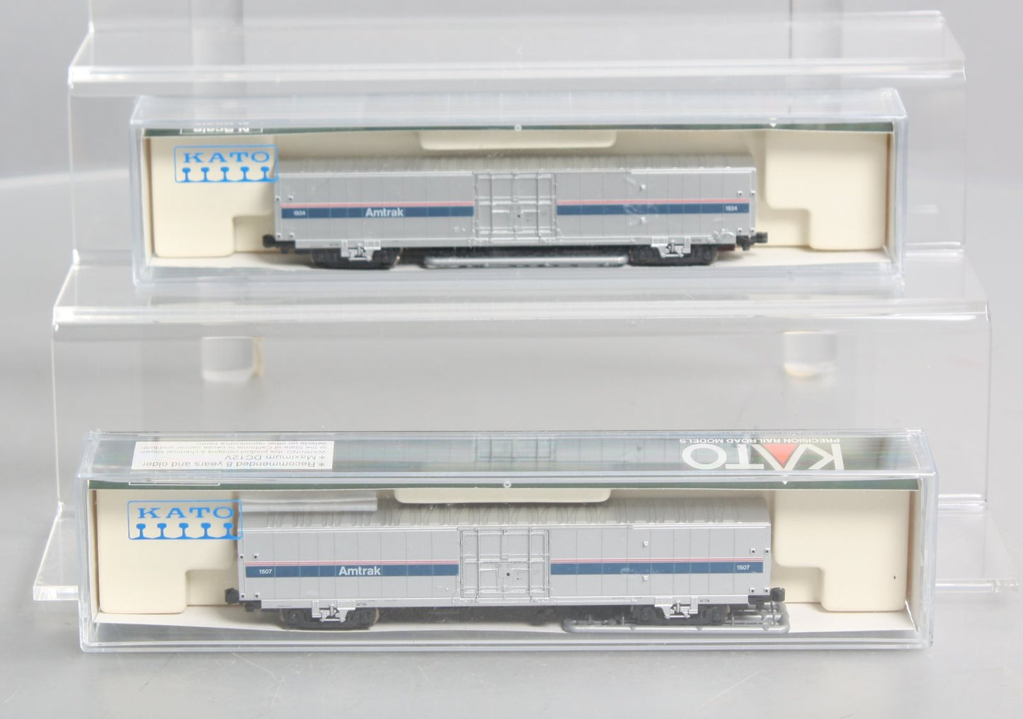 Kato 106-3509 N Scale Amtrak Phase IV Material Handling Car 2-Car Set