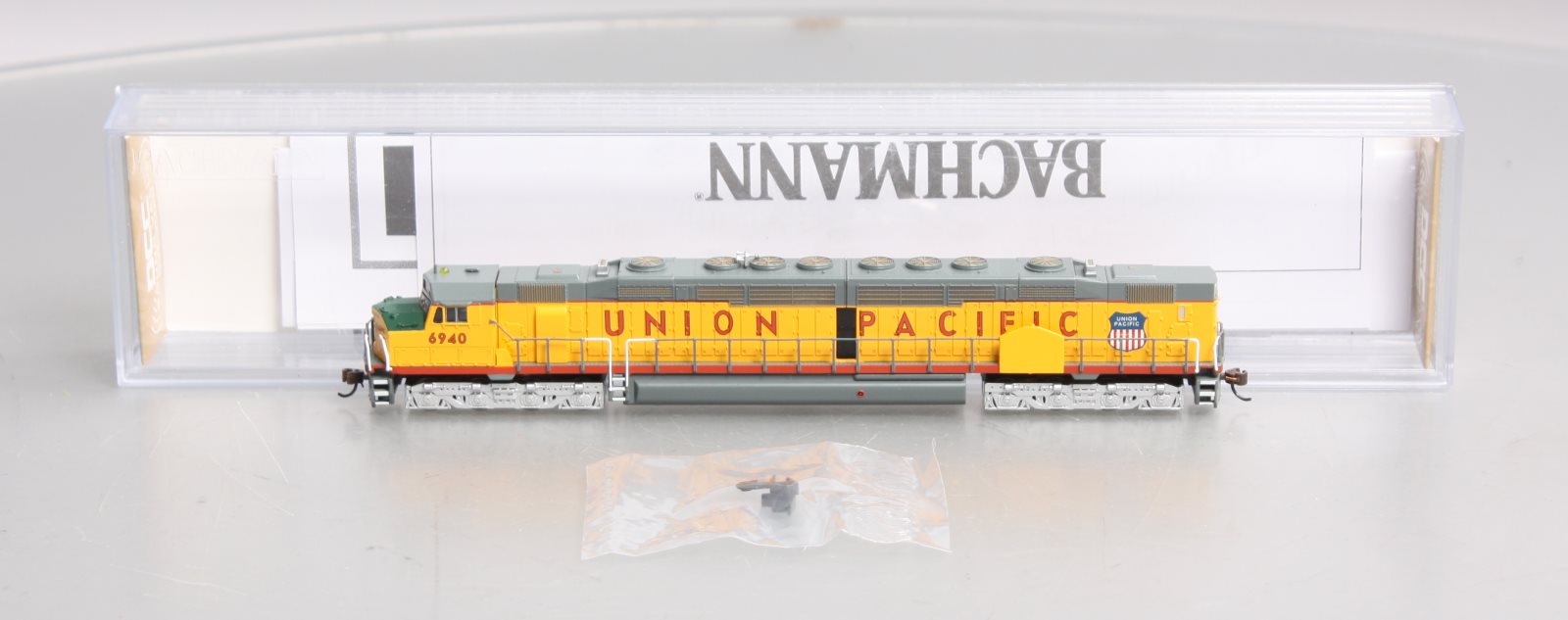 Bachmann 65153 N Union Pacific EMD DD40AX Diesel Locomotive w/DCC Sound  #6940