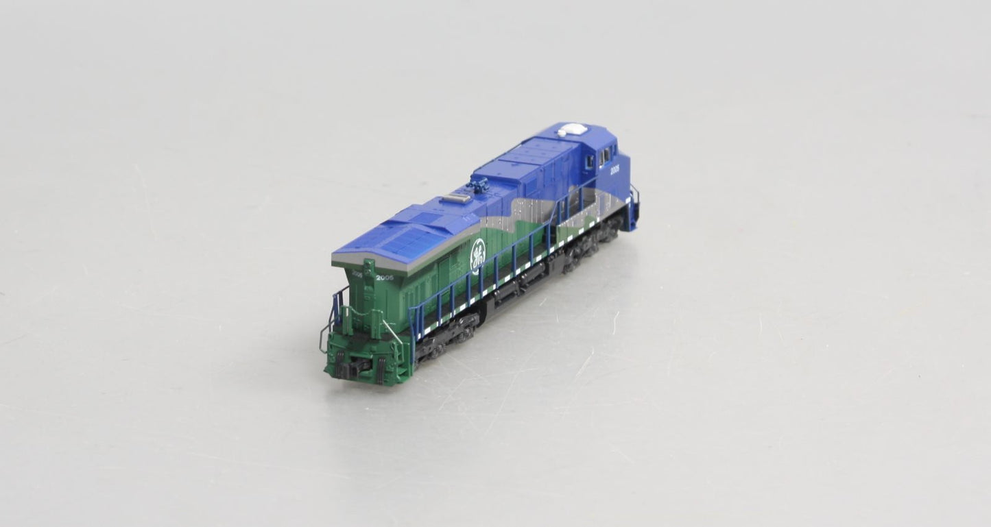 Kato 176-8911 N GE Demonstrator GS ES44AC 'GEVO' Diesel Locomotive #2005 LN/Box