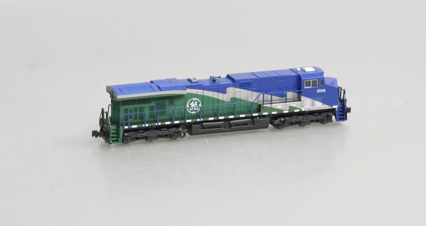 Kato 176-8911 N GE Demonstrator GS ES44AC 'GEVO' Diesel Locomotive #2005 LN/Box