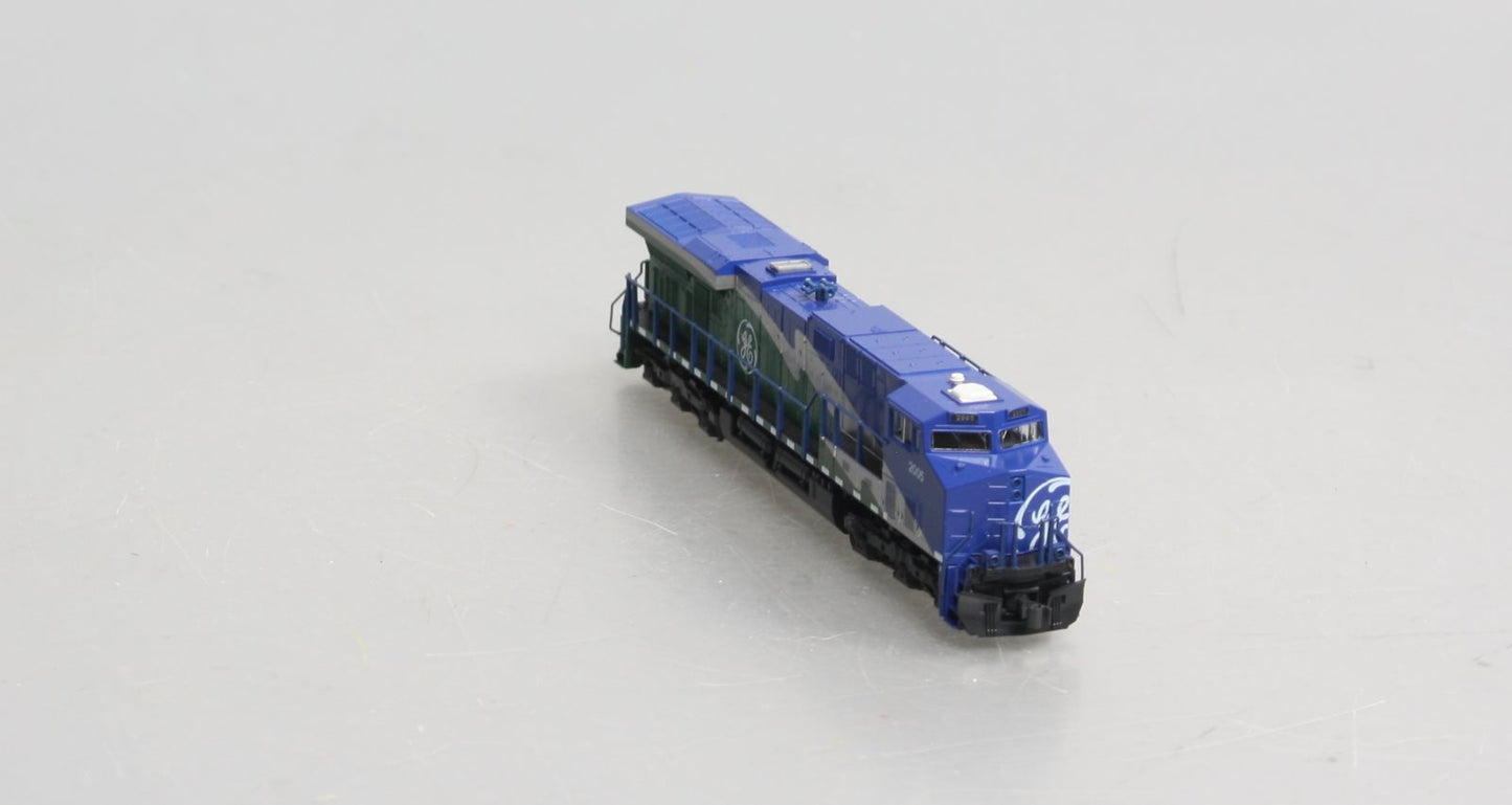 Kato 176-8911 N GE Demonstrator GS ES44AC 'GEVO' Diesel Locomotive #2005 LN/Box