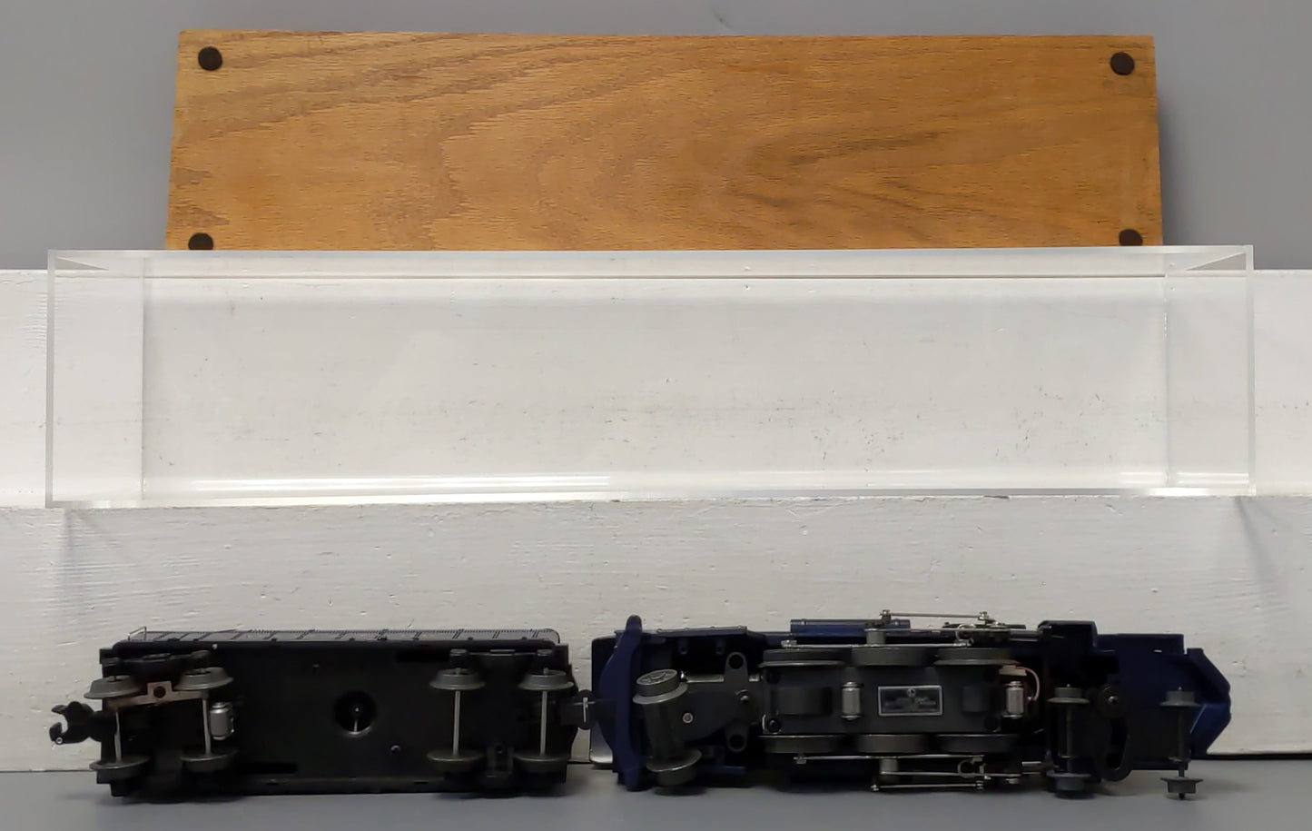 Lionel 6-18679 JC Penny T&P 4-6-2 Steam Loco and Tender #721 with Display Case EX/Box