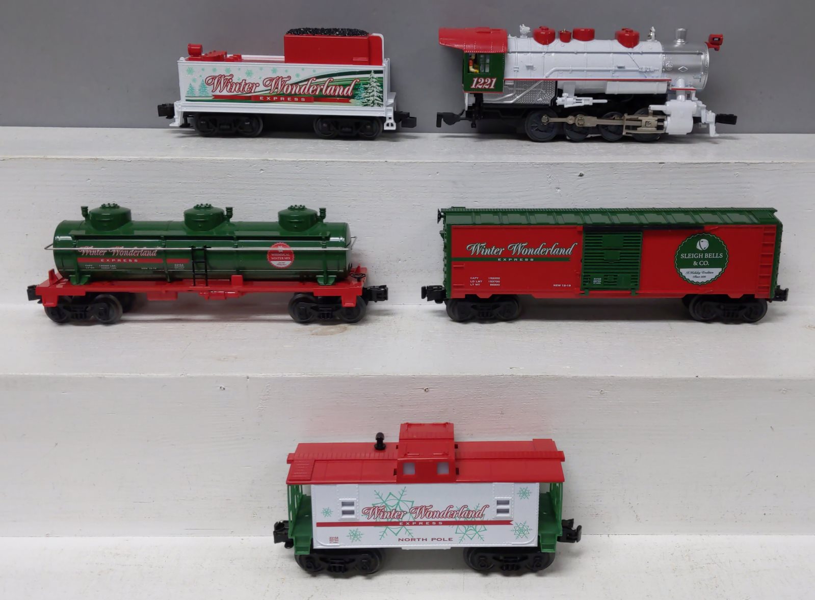 Lionel winter wonderland train set deals