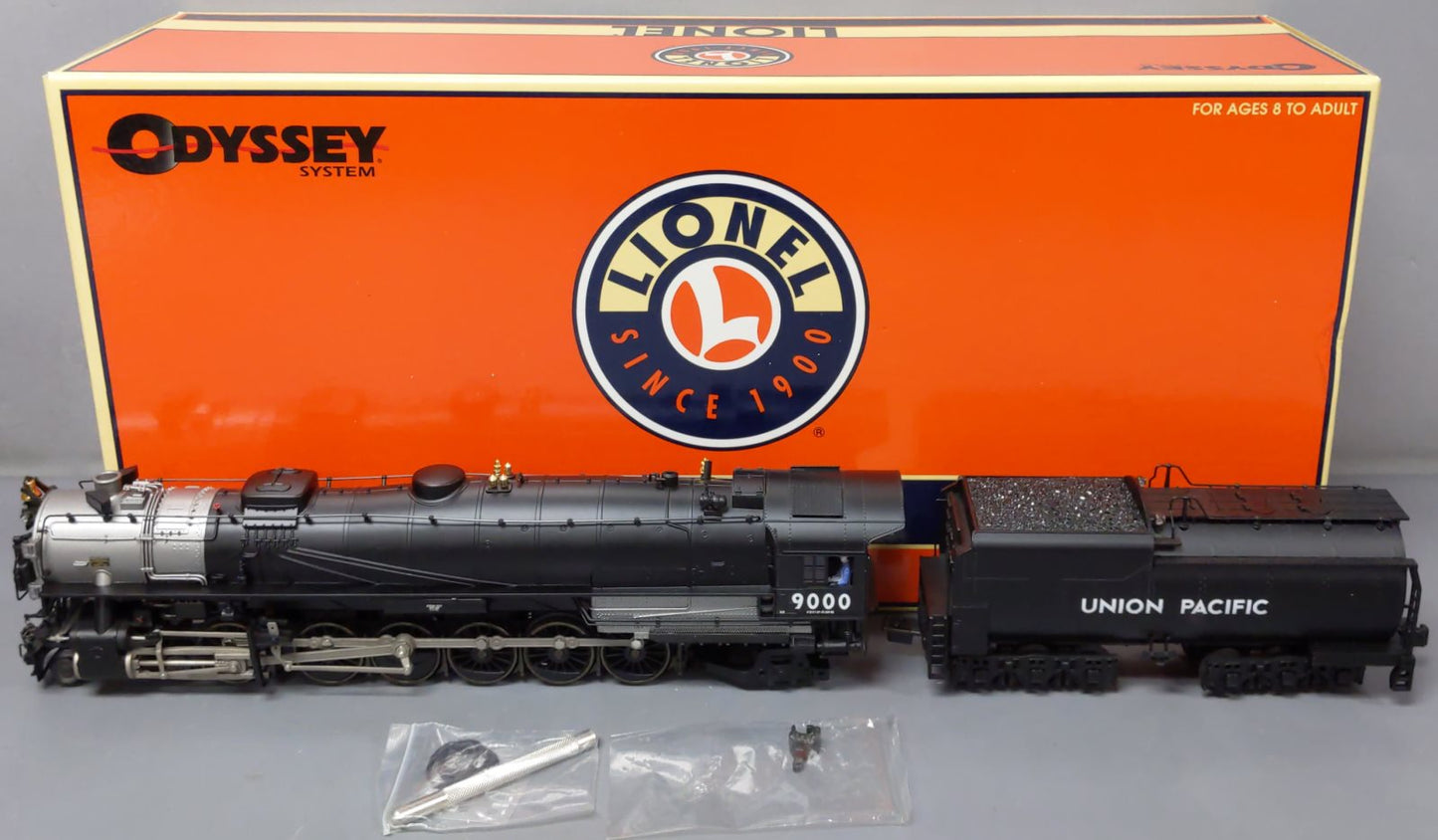 Lionel 6-38029 O Union Pacific 4-12-2 Steam Locomotive & Tender #9000 w/TMCC LN/Box