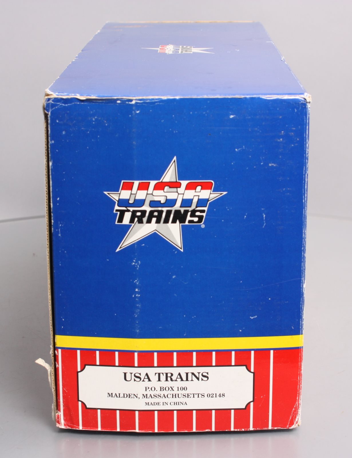 USA Trains R19200A G Santa Fe 40 Ft. PS-1 Simulated Steel Box Car